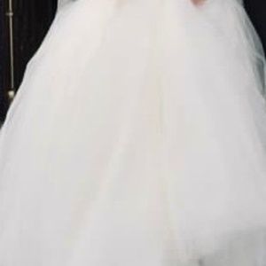 Vera Wang White wedding dress